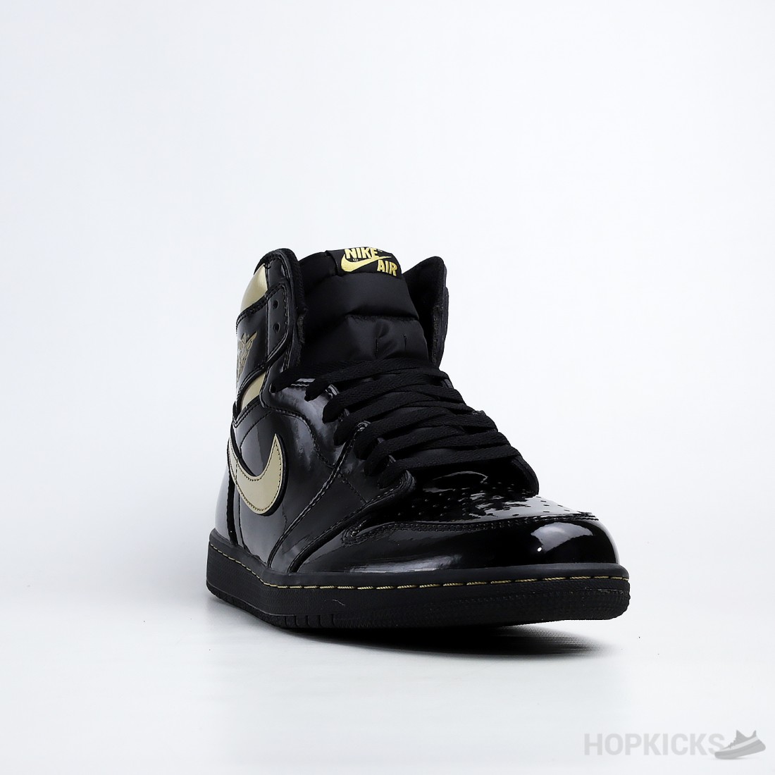air jordan 1 retro black metallic gold